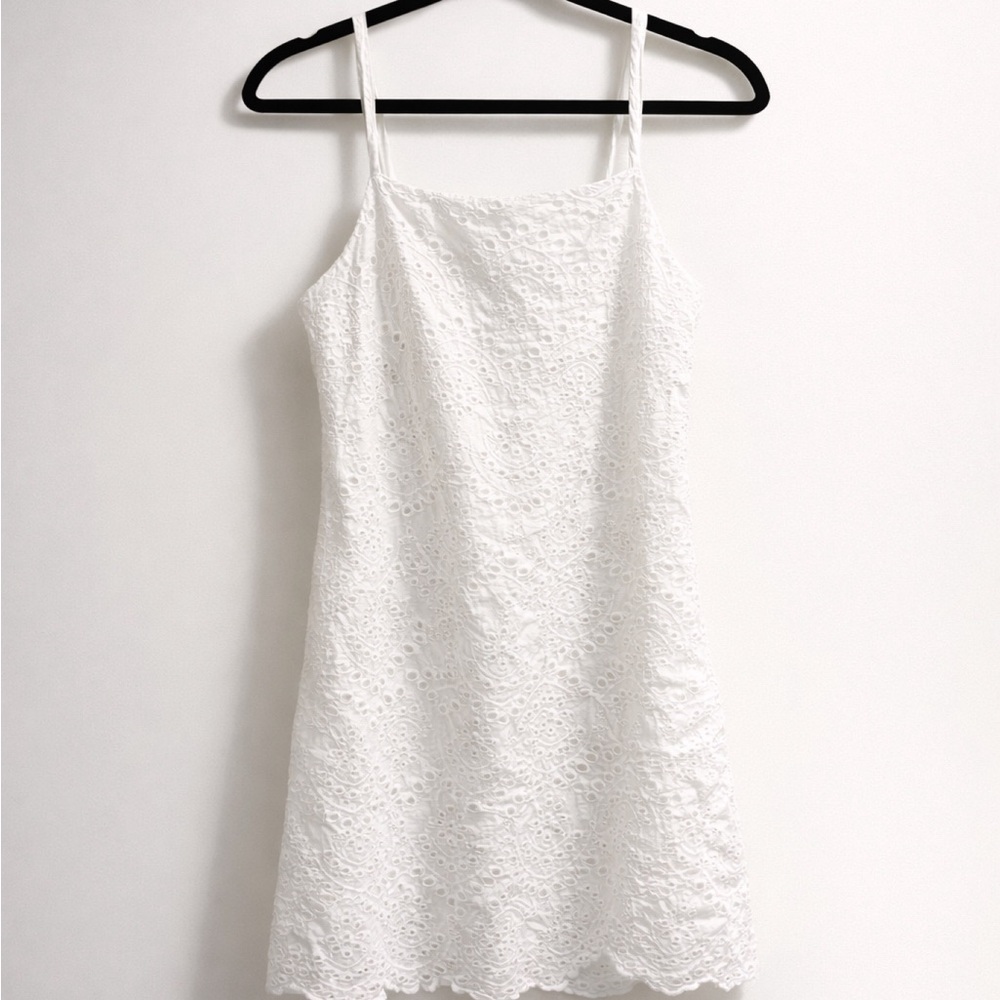 Elegant White Lace Mini Dress